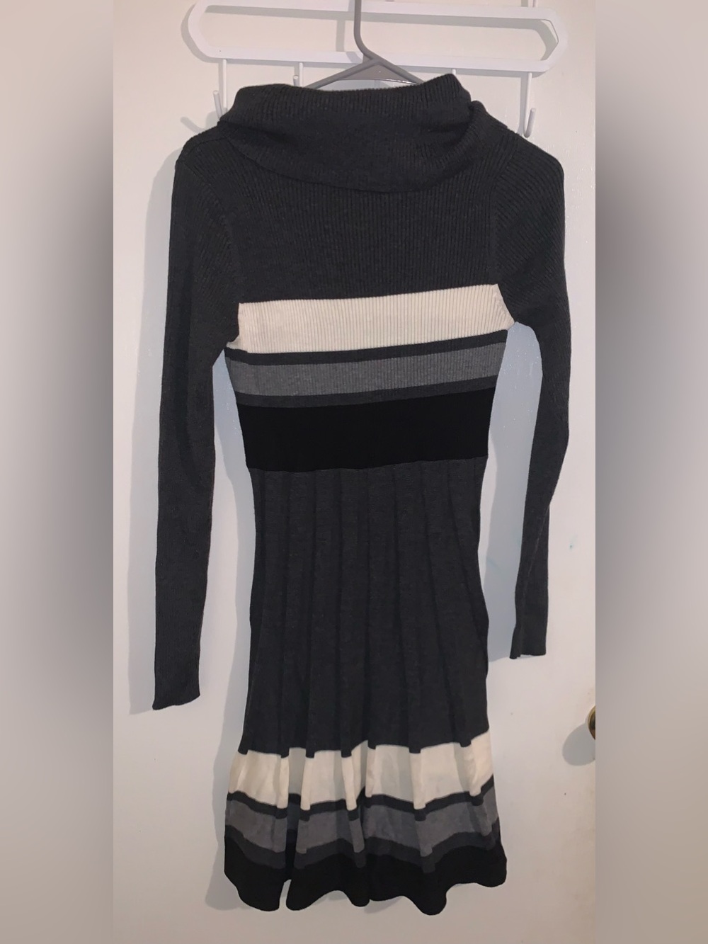 Calvin Klein Women’s Black, Charcoal & Ivory Striped Ribbed Tunic size S - Picture 2 of 4